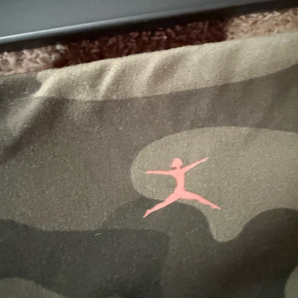 Danskin Olive Camo Active Leggings - Picture 3 of 4
